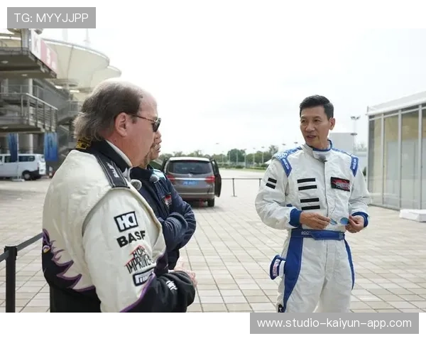 中国赛车手刷新个人最佳圈速